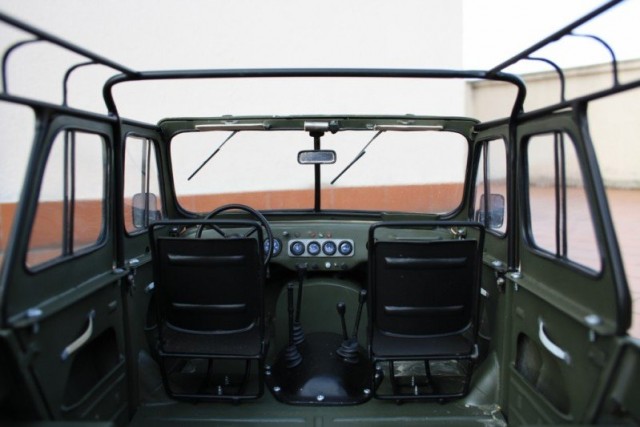 Автомодель Hummer H3 из жести