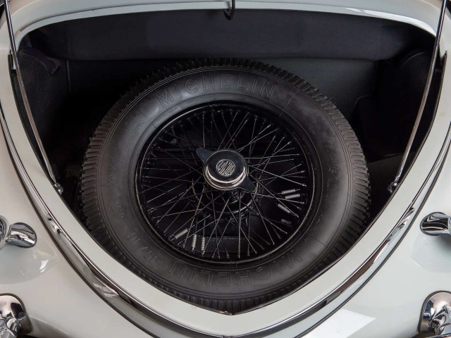 1936 Lancia Astura Cabriolet Series III 'Tipo Bocca'. Автопятница №112.