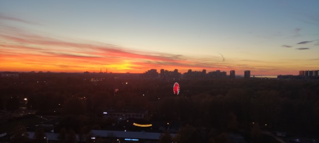 А из нашего окна, площадь Красная видна