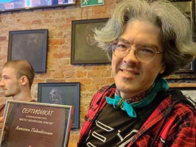 «Лидеру инцелов» Алексею Поднебесному запросили семь лет колонии. 48-летнего нижегородца обвиняют в связи со школьницей.