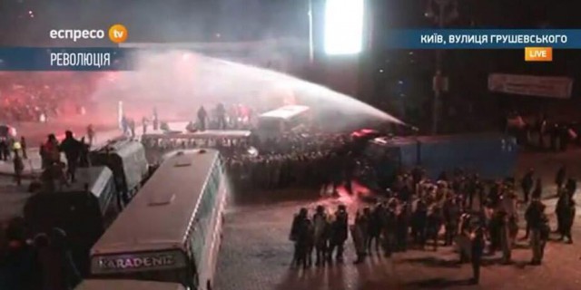 Украина штурмует верховную раду!