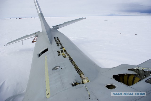 Самолет АН-12, № СССР-11994, остров Греэм-Белл