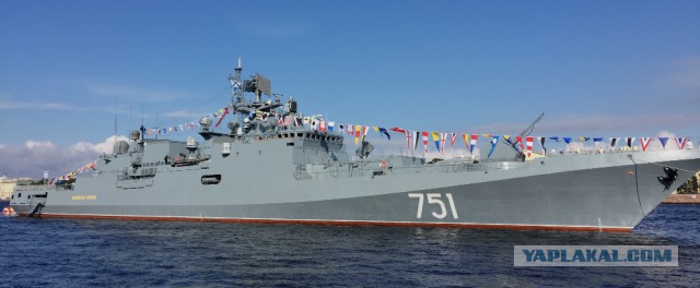 Украинские пограничники пообещали задерживать все выходящие из Крыма судна