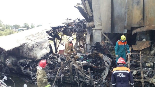 Самолет Ан-24 аварийно сел в Нижнеангарске из-за разгерметизации