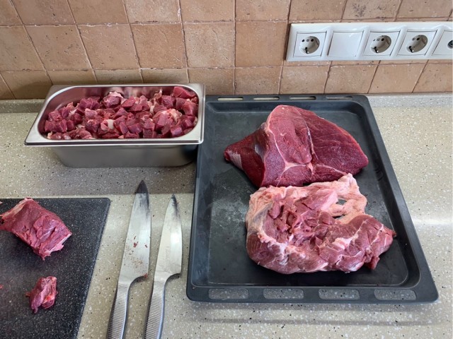 Колбаса из мяса