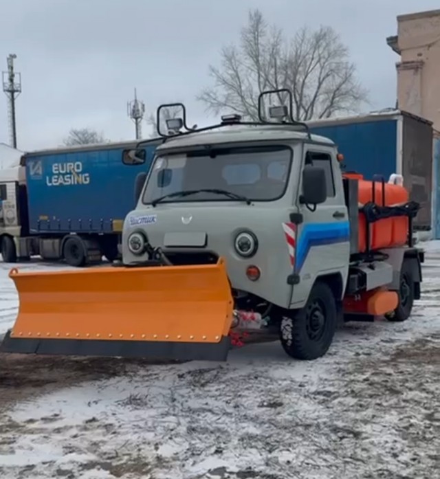 В Балакове Комбинат благоустройства получил новую технику. Это прорыв, товарищи.