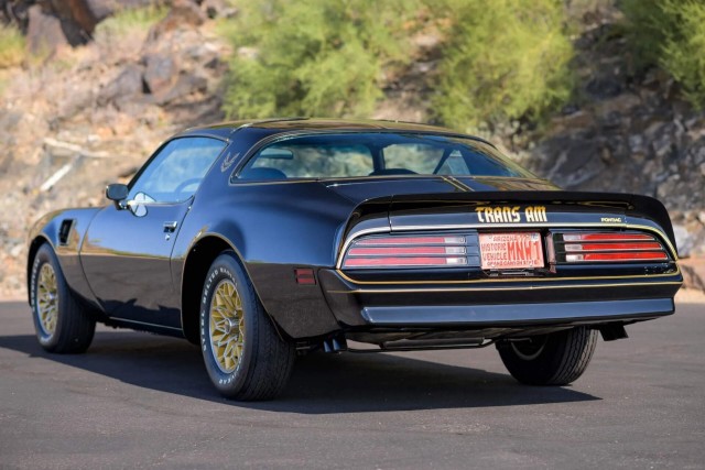 1977 Pontiac Firebird Trans Am Y82. Автопятница №147