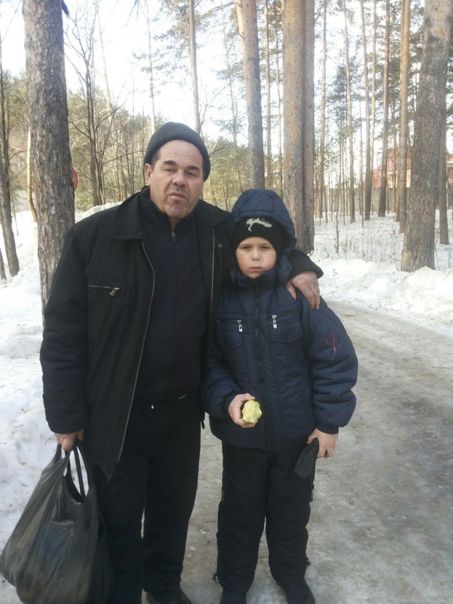 Парню, разоблачившему группу насильников в Бобровском, угрожают родственники выродков
