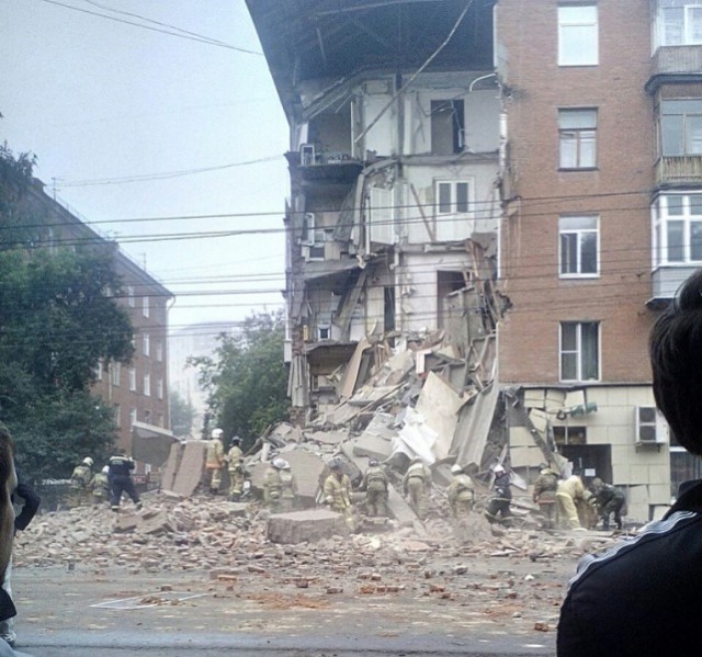 Трагедия в Ижевске - обрушился подъезд 9-этажного дома