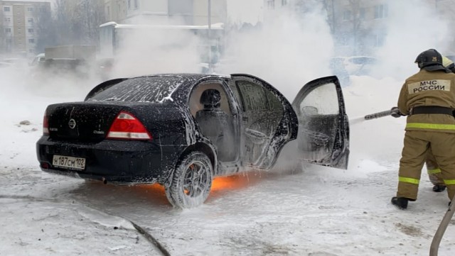 Автолюбитель хотел разогреть свое авто