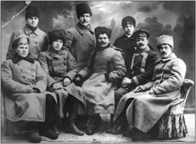 Просто старые фото - XIV.  Чёрно-белая история