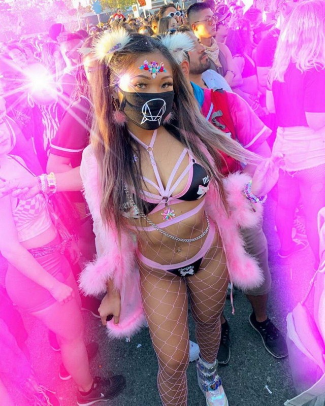 Ю крейзи ру девушки