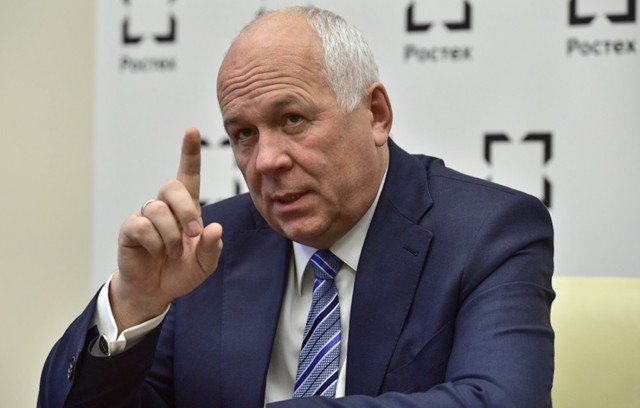 Полиция пришла с обыском в дом журналиста Андрея Караулова "с автоматами и болгаркой"