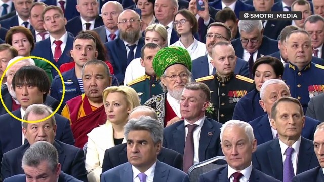 Как имя героя?