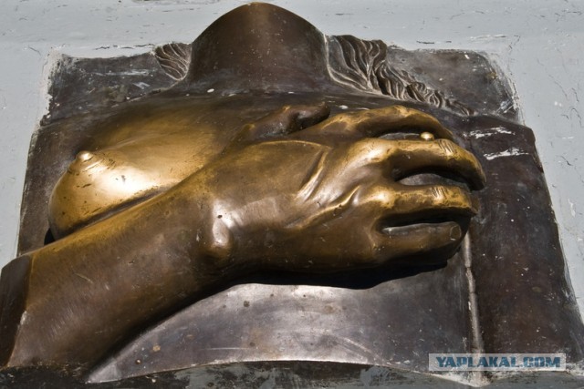 Необычные статуи мира