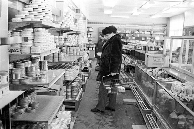 Фотоподборка супермаркетов, кафе и ресторанов в США 1970-х годов (22 фото)