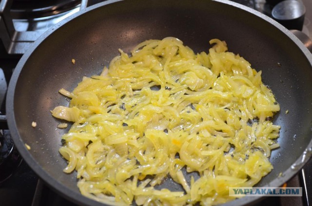 Печеночный торт с тыквой и творожным кремом