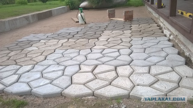 Площадка перед баней, первый опыт