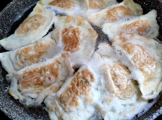 Яичные вареники на китайский лад