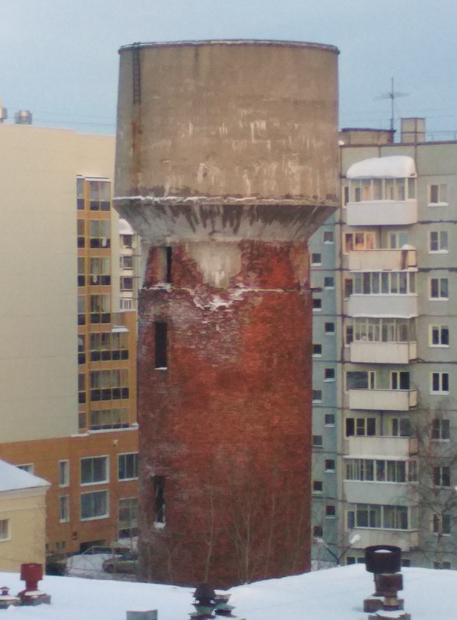 "Чей это дворец?" Как люди живут в водонапорной башне
