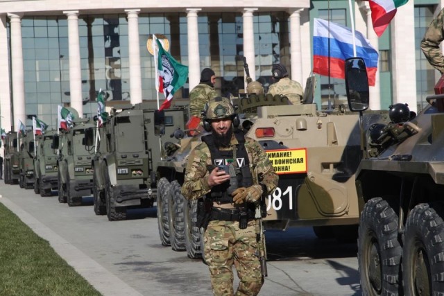 10 тысяч добровольцев: второй сбор военных в Грозном