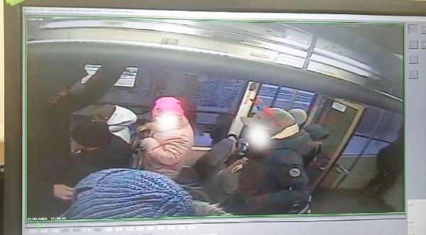 В Улан-Удэ школьница оболгала и опозорила кондуктора трамвая