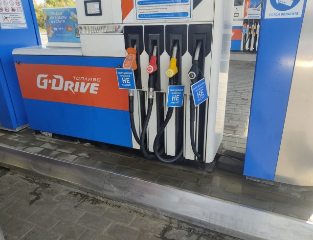 «Вообще никакого топлива нет»: на заправках «Газпромнефти» в Омске пропали бензин и солярка