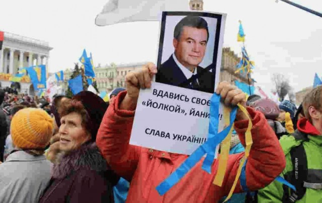 Золотой батон, «Калашников» в машине, женитьба на официантке, гибель сына: куда пропал после Майдана Виктор Янукович