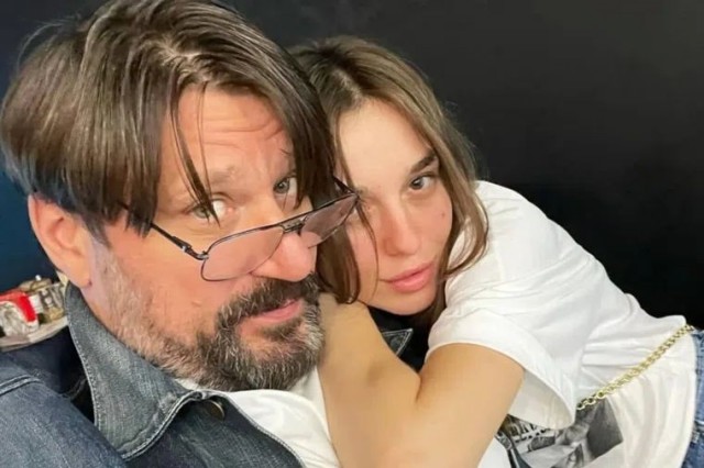 Актер «Гена Букин» развелся с красоткой, которая младше его на 24 года - это был четвертый брак 51- летнего актера