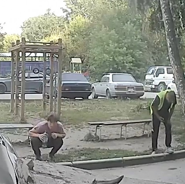 Ты поближе припаркуйся