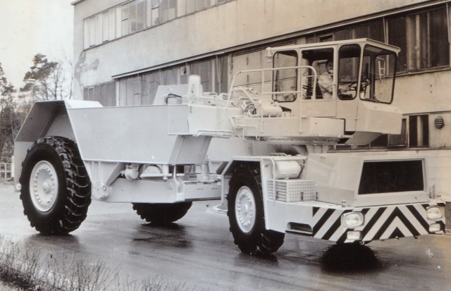 Игра на ЯПе: Угадай АВТО-8