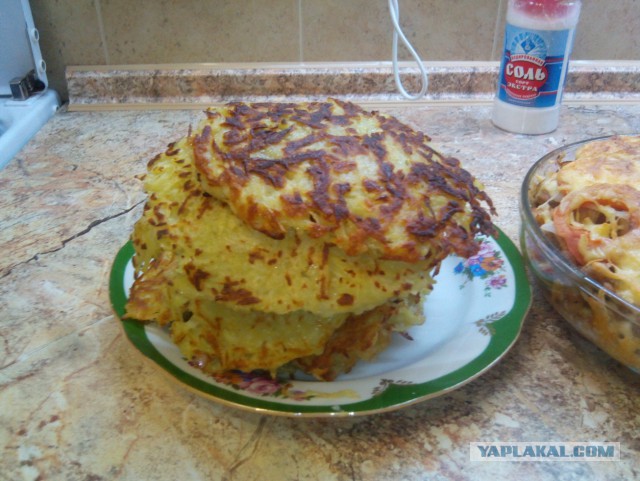 Драники с мясом.