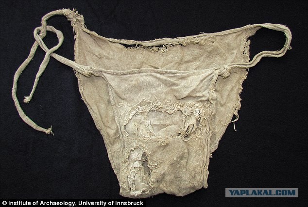 Ученые нашли женское нижнее белье в замке XV века