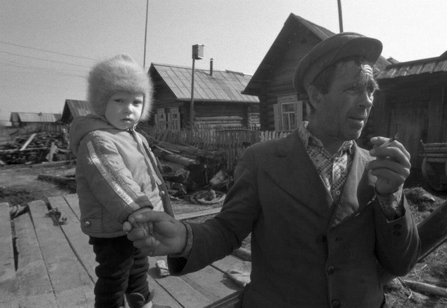 «Время было весёлое, обстановка творческая, люди открытые и дружные, на лавочке можно было всегда выпить вина»