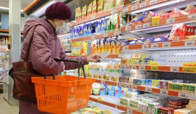 Способность россиян покупать eду рухнула до многолетнего минимума