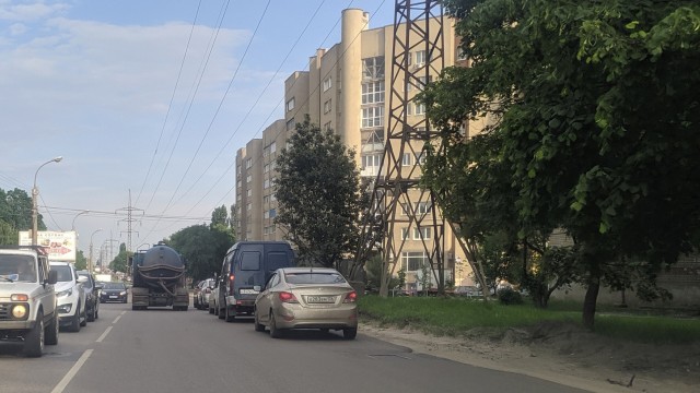 «Учитель» на «Ладе» запугал девушку и попал на видео в Воронеже