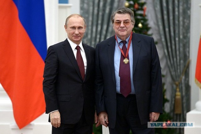 Умер Народный артист России, президент Театра сатиры Александр Ширвиндт. Ему было 89 лет