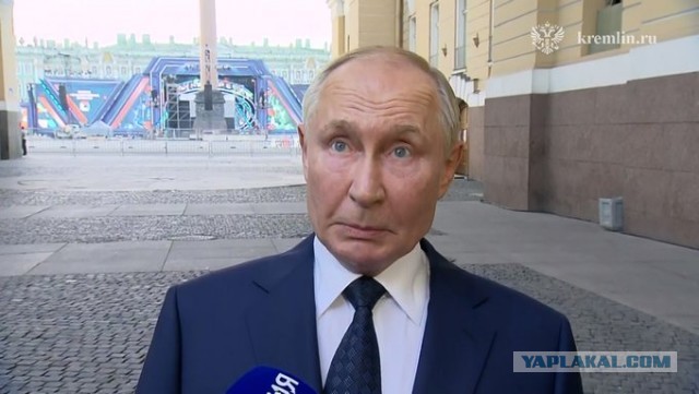 Путин пообещал разобраться с замедлением работы YouTube