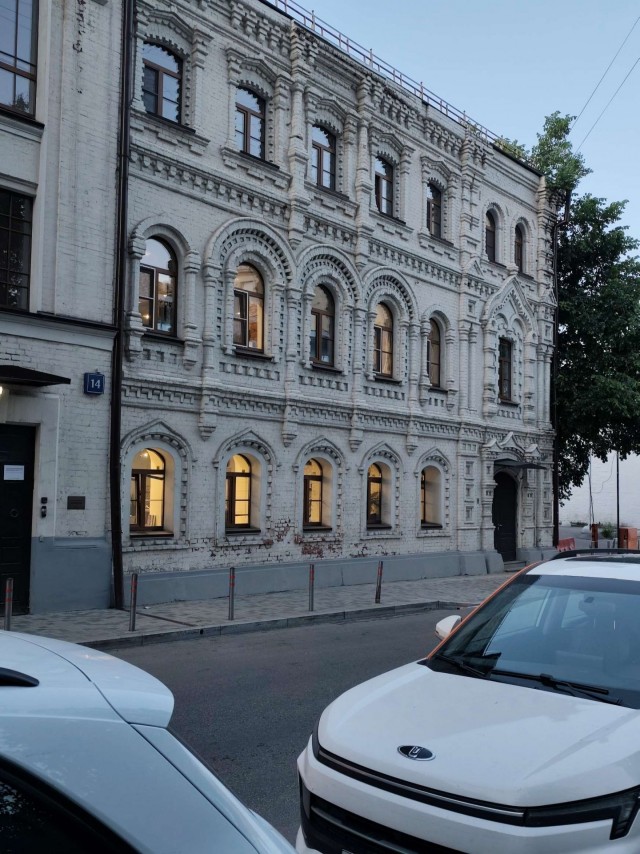 Шляюсь по  Москве