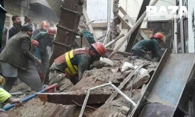 14 детей погибли при обрушении крыши учебного центра в Пакистане