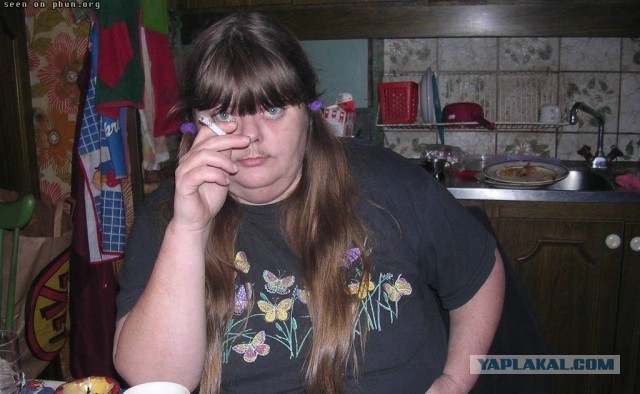 Женщине из Флориды запретили заниматься волонтерской деятельностью в школе из-за страницы на OnlyFans