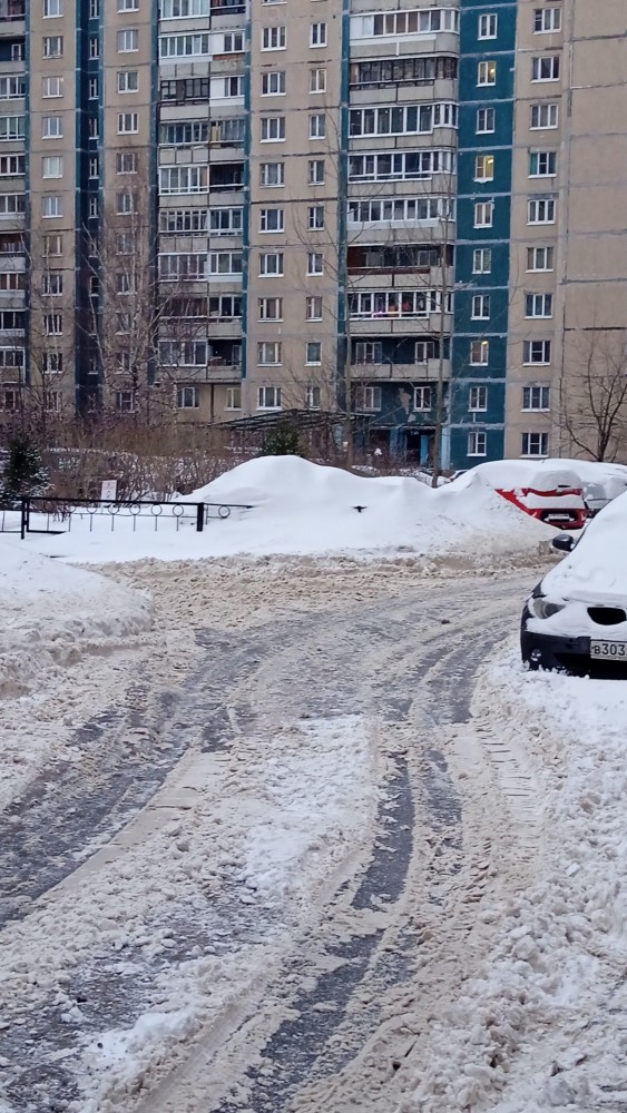 Уборка снега где то в Европе