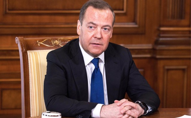 Зампред Совбеза РФ Медведев выдал базу