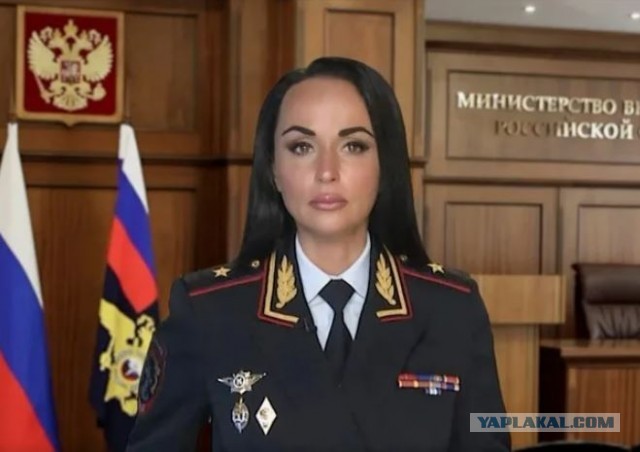 Спасли маленького волчонка, которого выбросили в мусорный бак