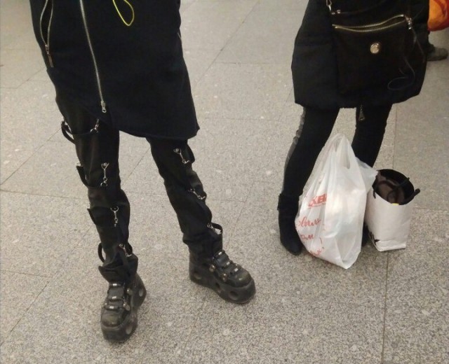 Свежая подборка "модников" из метро