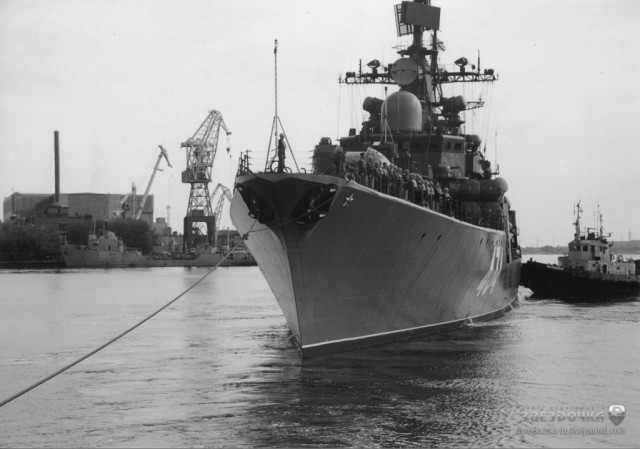 Последние эсминцы СССР-эскадренные миноносцы проекта 956 «Сарыч»