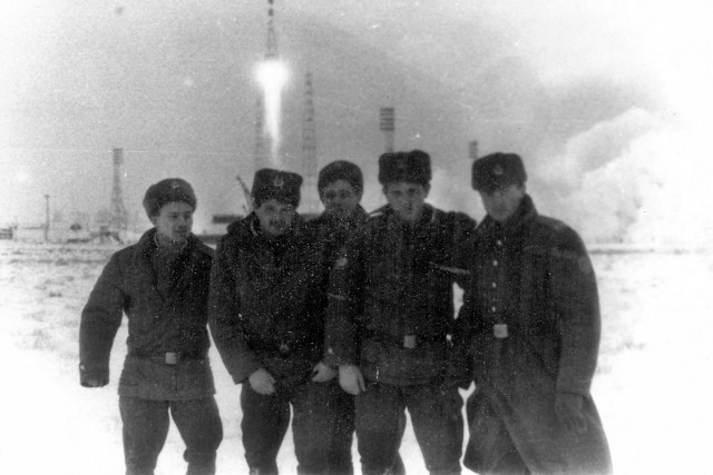 Мужики! Давайте свои фото в армии и сейчас!