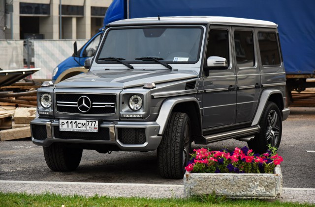 В Москве водитель Gelandewagen заживо сгорел после ДТП‍