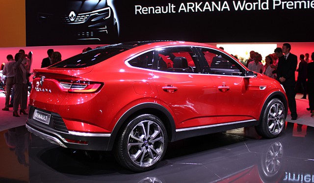 Кого заарканит Renault Arkana?