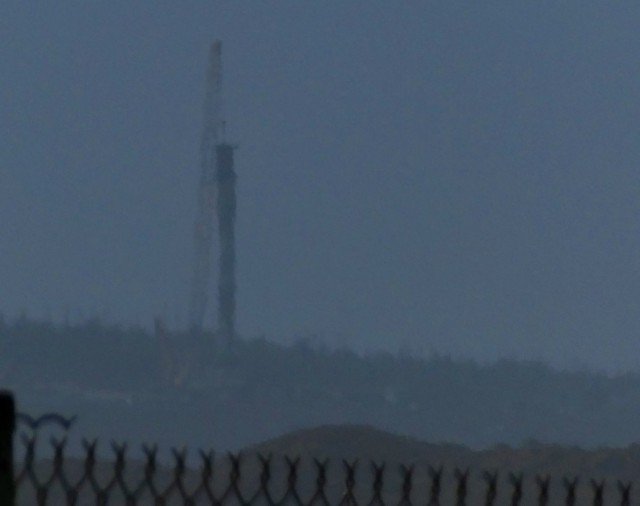 Первая ступень ракеты Falcon 9 впервые успешно вернулась на космодром в Калифорнии после запуска